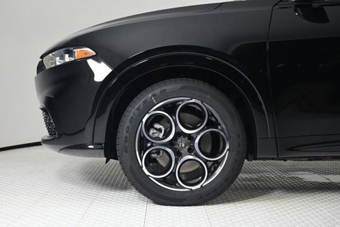 Used 2025 Alfa Romeo Tonale image 22