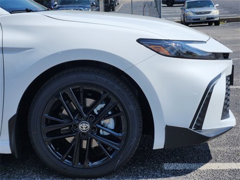 New 2026 Toyota Camry SE image 5
