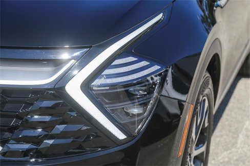 Certified 2025 Kia Sportage EX image 6