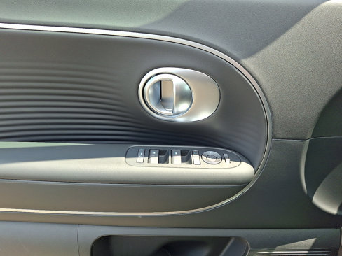 New 2026 Hyundai Ioniq 9 SEL image 11