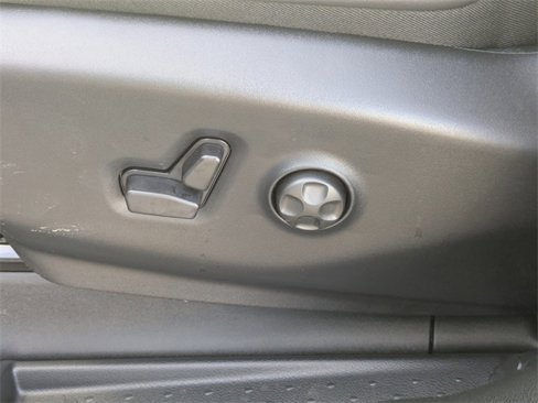New 2025 Chrysler Pacifica Select w/ Uconnect Theater Family Group image 19