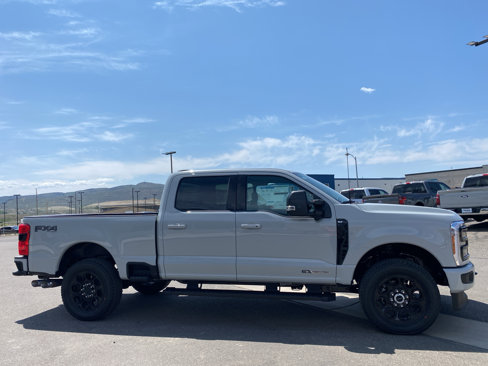 New 2025 Ford F250 4x4 Crew Cab Super Duty image 17