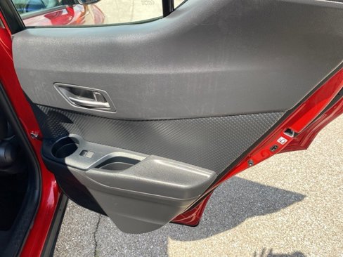 Used 2021 Toyota C-HR XLE image 24