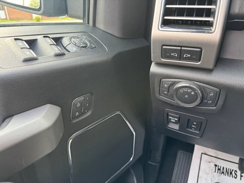 Used 2018 Ford F150 Platinum w/ Equipment Group 701A Luxury image 28