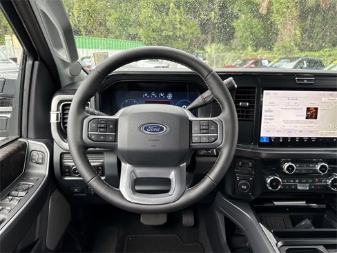 New 2025 Ford F450 Lariat image 14