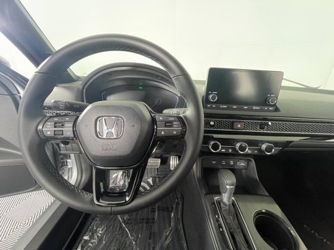 Used 2025 Honda Civic Sport image 15