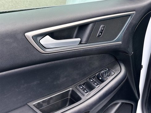 Used 2024 Ford Edge SEL image 19