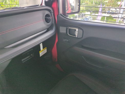 New 2025 Jeep Wrangler Unlimited Rubicon image 17
