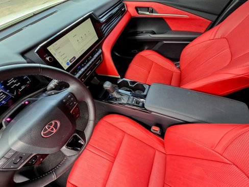 Used 2025 Toyota Camry XSE image 6