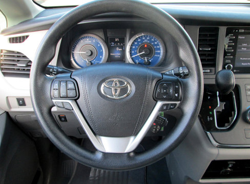 Used 2019 Toyota Sienna LE image 19
