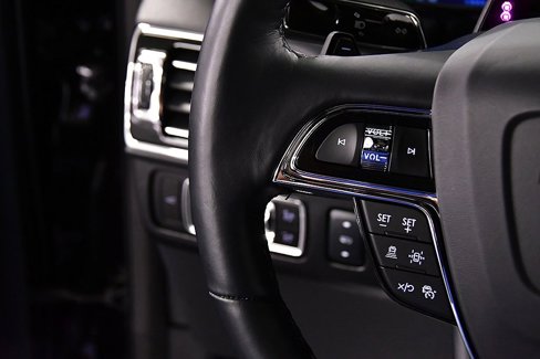 Used 2024 Lincoln Navigator L Reserve image 18