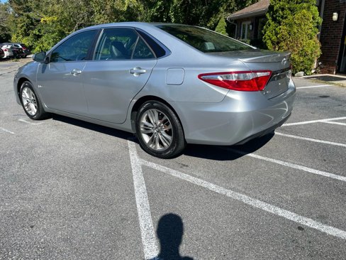 Used 2016 Toyota Camry SE image 9