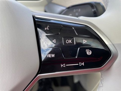 New 2025 Volkswagen ID. Buzz 1st Edition image 21