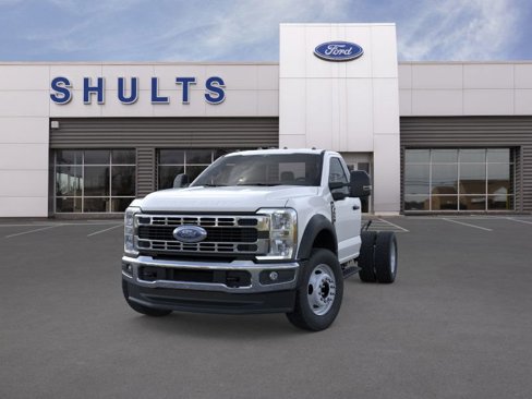 New 2025 Ford F550 4x4 Regular Cab Super Duty image 2