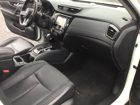 Used 2017 Nissan Rogue SL w/ SL Premium Package image 19