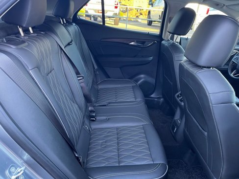 Used 2022 Buick Envision Avenir w/ Technology Package II image 22