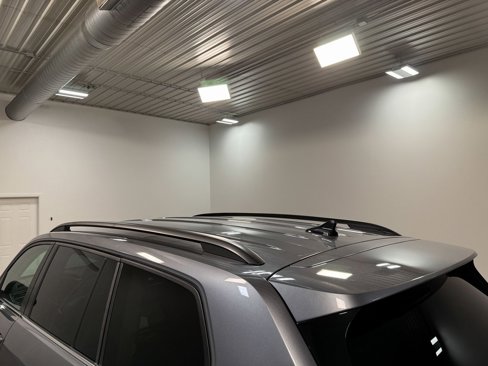 Used 2025 Volkswagen Atlas SE image 43