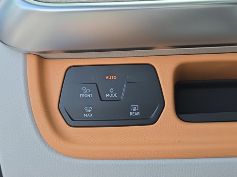 New 2025 Volkswagen ID. Buzz 1st Edition image 27
