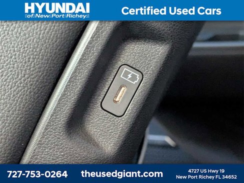 Used 2025 Hyundai Santa Fe Limited image 21
