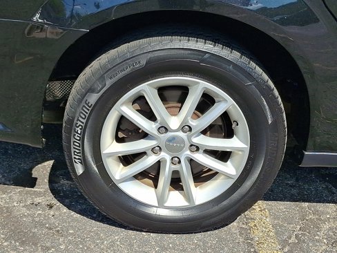 Used 2016 Dodge Grand Caravan SXT image 9