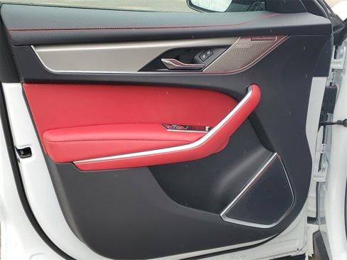 New 2026 Jaguar F-PACE R-Dynamic S image 9