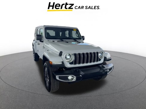 Used 2025 Jeep Wrangler Sahara image 1