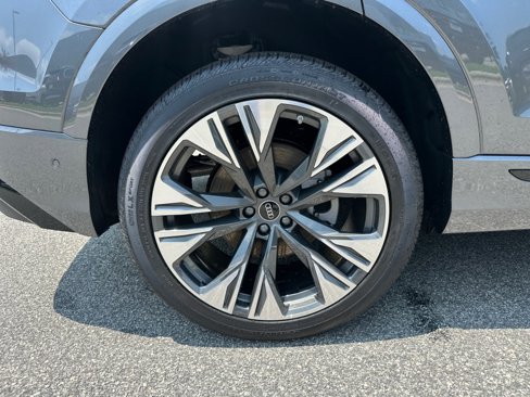 New 2025 Audi Q8 Premium Plus image 23