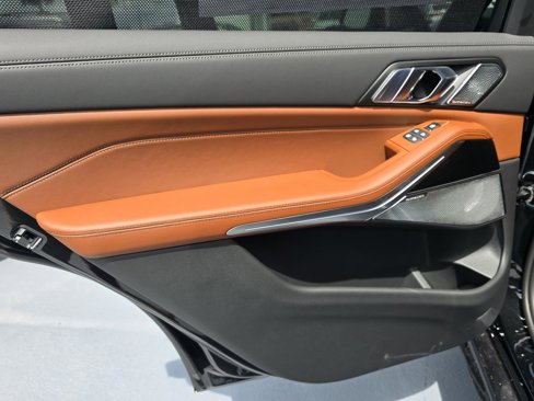 New 2026 BMW X7 M60i w/ Executive Package image 12