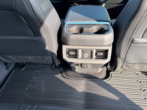 New 2026 Ford F250 Lariat image 32