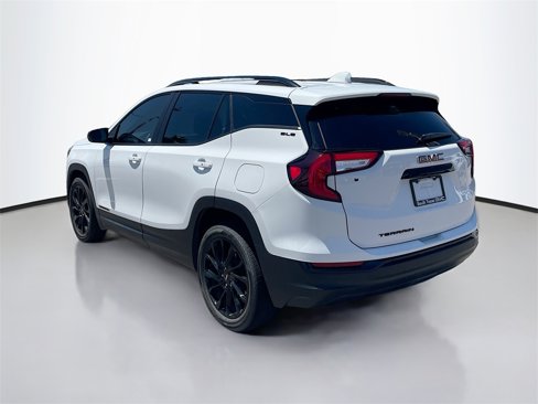 Used 2023 GMC Terrain SLE w/ Driver Convenience Package image 5