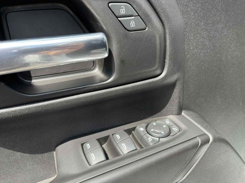 Used 2020 Chevrolet Silverado 2500 Custom w/ Custom Value Package image 19
