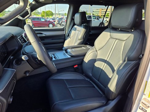 New 2025 Jeep Wagoneer Series III image 13