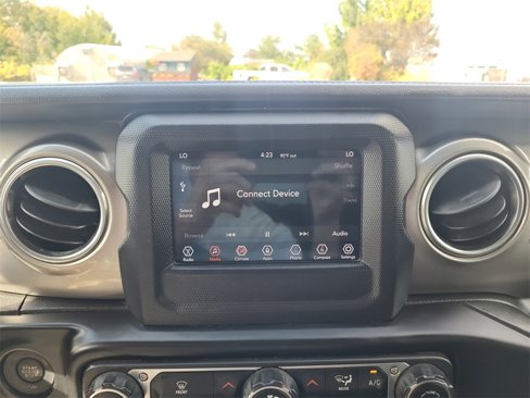Used 2020 Jeep Wrangler Unlimited Sahara image 23