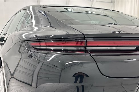 New 2025 Porsche Panamera 4 image 14