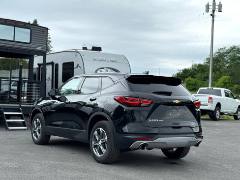Used 2025 Chevrolet Blazer LT image 7