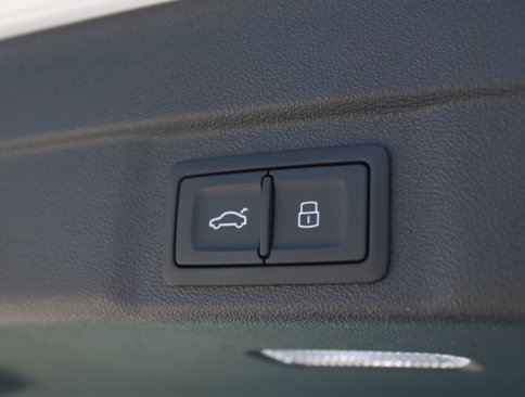 New 2025 Audi A5 2.0T Prestige image 6
