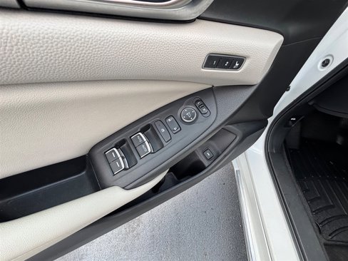 Used 2019 Honda Accord Touring image 19