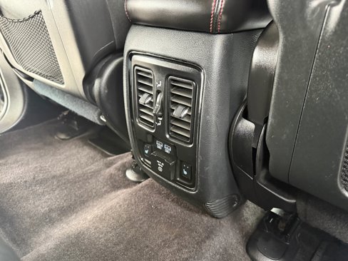 Used 2018 Dodge Durango GT image 24