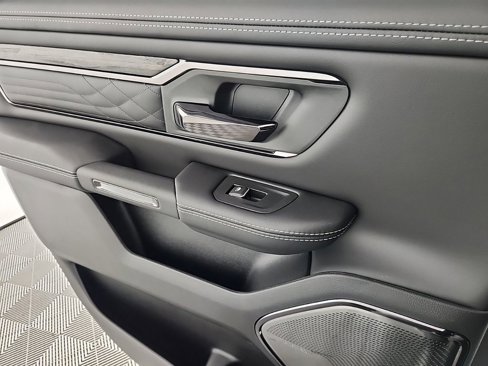 New 2025 RAM 1500 Limited image 22