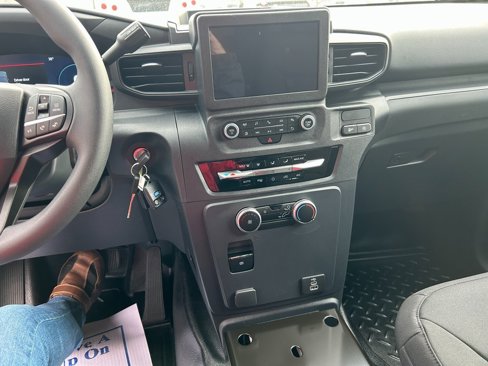 New 2025 Ford Explorer 4WD Police Interceptor image 9