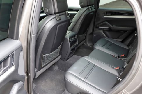 Used 2024 Porsche Cayenne Coupe image 21