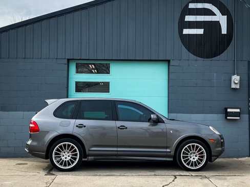 Used 2010 Porsche Cayenne GTS image 9