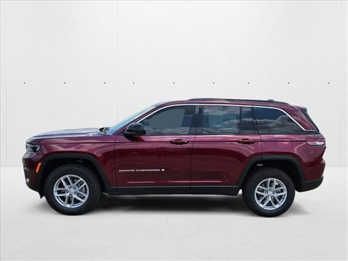 New 2025 Jeep Grand Cherokee Laredo X image 8