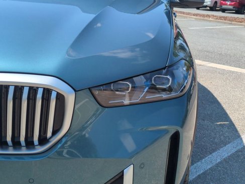 New 2026 BMW X5 xDrive50e image 10