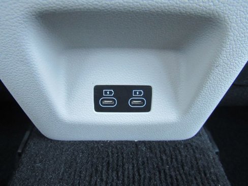 Used 2025 Genesis G70 2.5T image 27