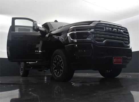 New 2025 RAM 2500 Limited image 27