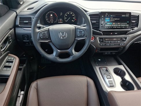 Used 2025 Honda Ridgeline RTL+ image 11