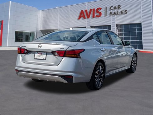Used 2024 Nissan Altima 2.5 SV image 6
