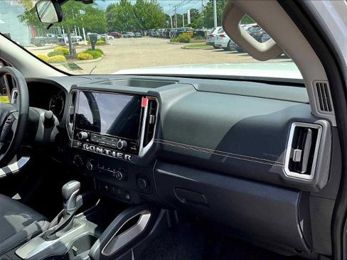 Certified 2025 Nissan Frontier SV image 13