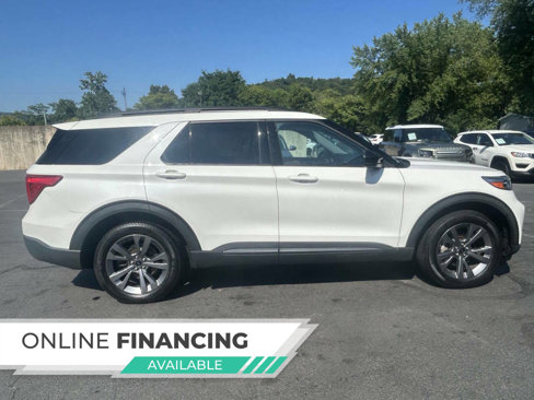 Used 2022 Ford Explorer XLT w/ Equipment Group 202A image 1